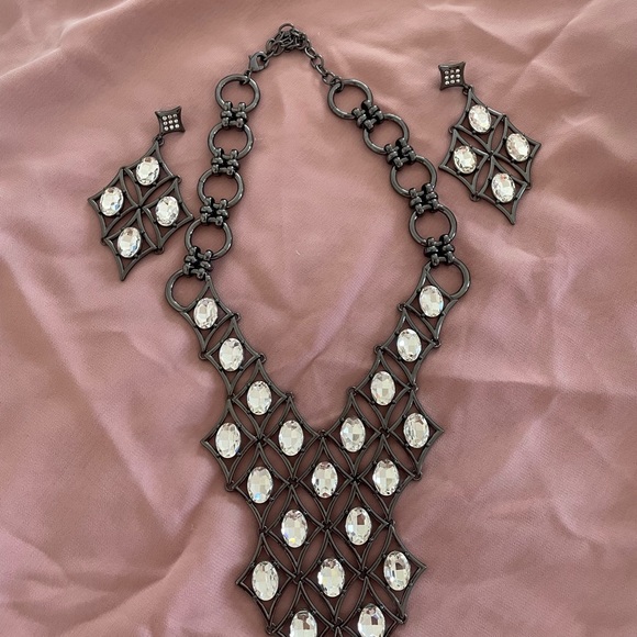 Stunning necklace with matching earring by RJ Graziano. Never worn - Picture 6 of 8